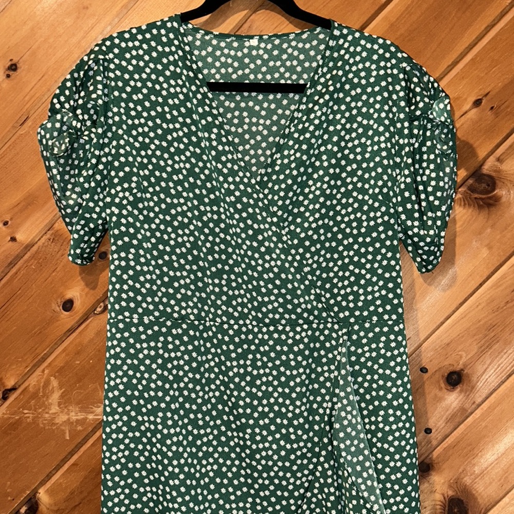 Green white dot Bohemia ruffle wrap maxi dress - Picture 4 of 9